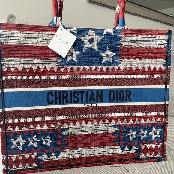 Slash sale🔥Dior book tote - Picture 9 of 13